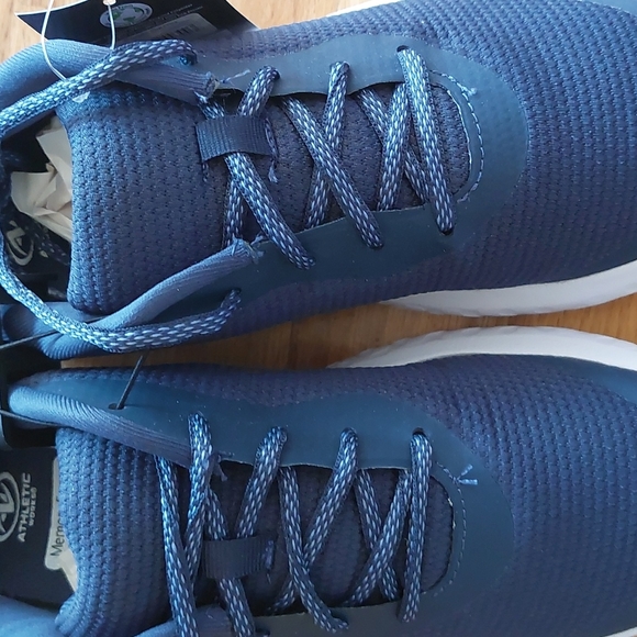 Athletic Works Memory Foam Shoes - Picture 7 of 9
